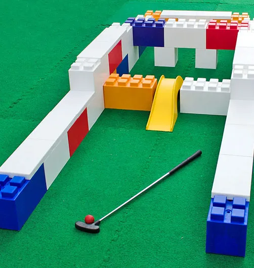 Mega crazy golf